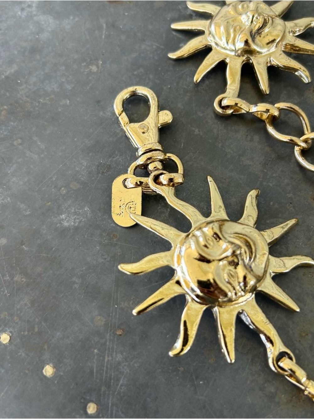 Vintage Gold Tone Celestial Sun Face Conch Chain Belt Star Retro Folk Art 45” - Picture 6 of 13